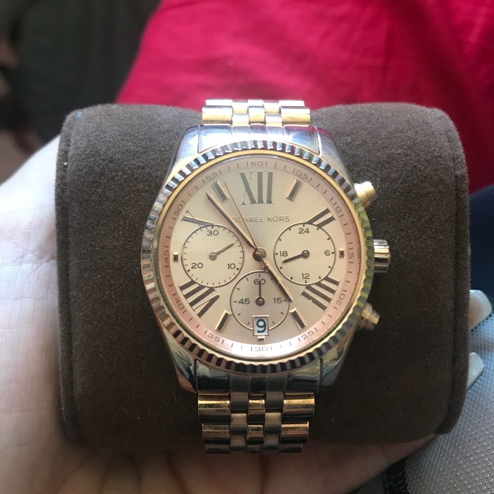 Michael Kors Womens Rose Gold Watch
